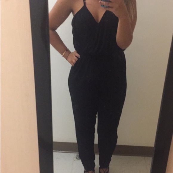 NYTT Black Racerback Jumpsuit - Picture 3 of 3